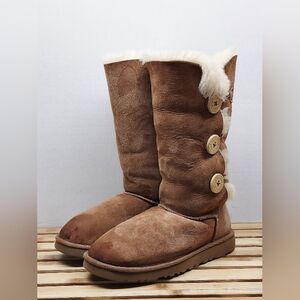 UGG Australia Womens | Chestnut | Bailey Button Triplet II Winter Boots Size 7